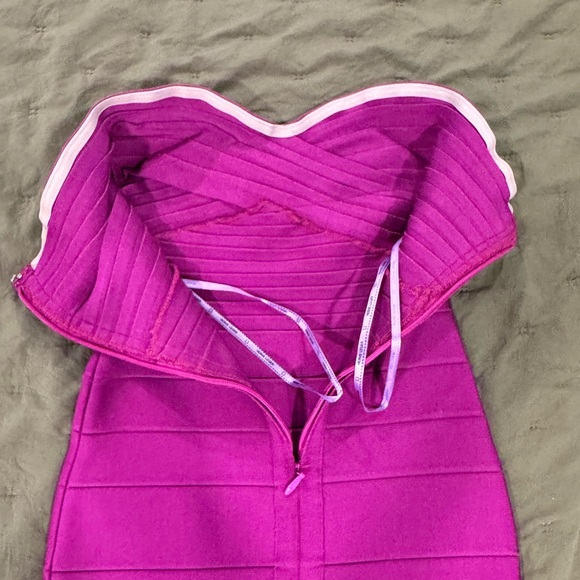 Herve Leger purple strapless bodycon dress - Picture 4 of 6